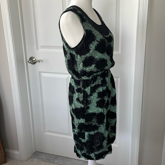 {Kensie} Racerback Patterned Dress - Picture 4 of 5